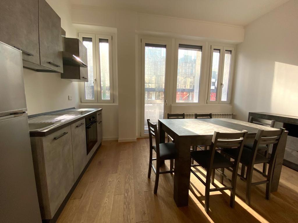 Farolfi Apartments Corso Di Porta Vittoria Mediolan Pokój zdjęcie